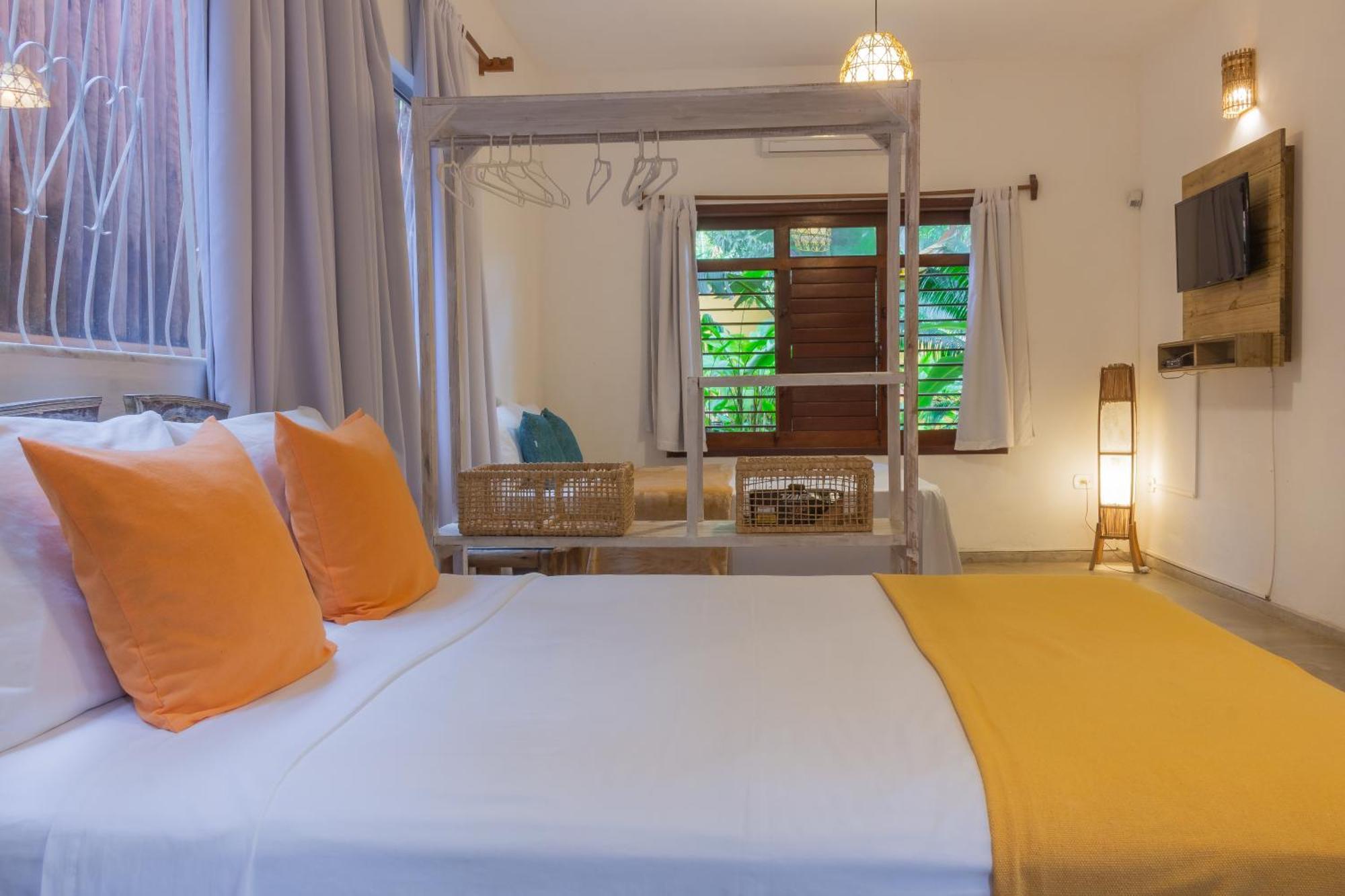 Pariri Suites Транкозу Экстерьер фото