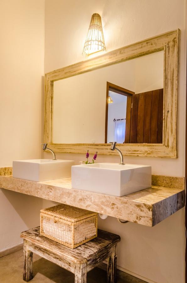 Pariri Suites Транкозу Экстерьер фото